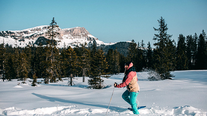 Schneeschuh Wanderung, nachhaltiger Winterurlaub Tipps