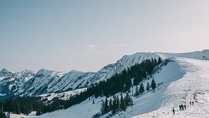 nachhaltiger Skiurlaub, Interlaken, Berge, Schnee