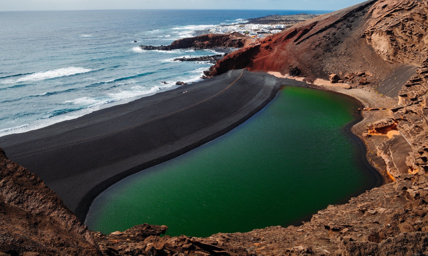 Bade An Den Schwarzen Stränden Der Vulkaninsel Lanzarote | Reisevergnügen