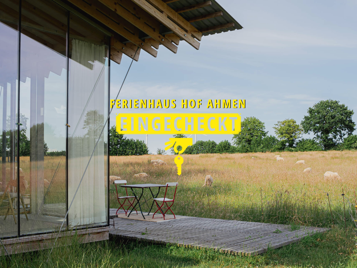 Eingecheckt – Schaue vom Bett in die Natur im Design-Ferienhaus Hof ...