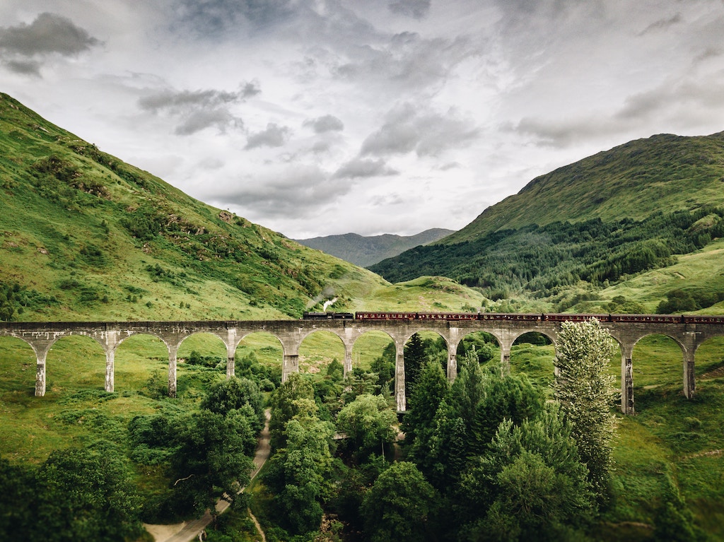 #Mehr als der Hogwarts Express: Die schönsten Zugstrecken Schottlands